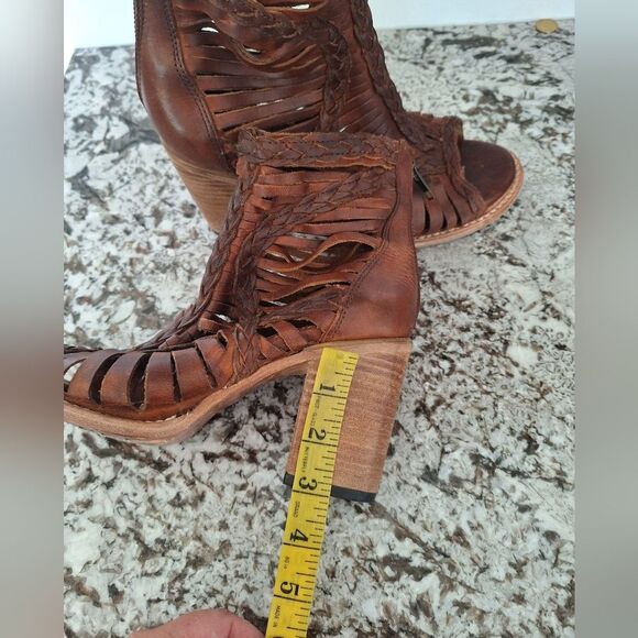 Freebird Bela Leather‎ Strappy Braided Heeled Booties Shoes Distressed Size 10 - Picture 10 of 11